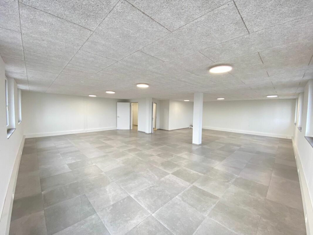 Attraktive Bürofläche mit Archiv - modern und lichtdurchflutet