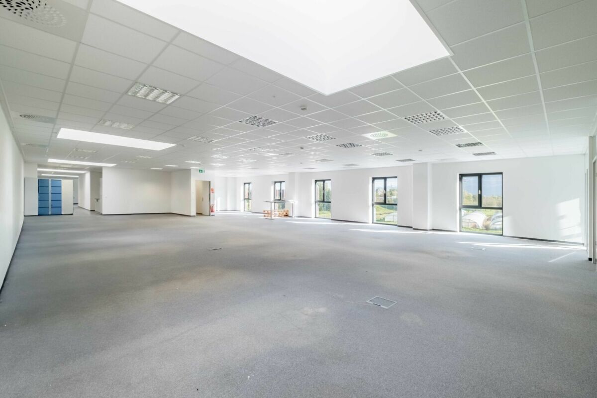 Attraktive Büroräumlichkeiten ab 250 m2  - hell, modern und zentral