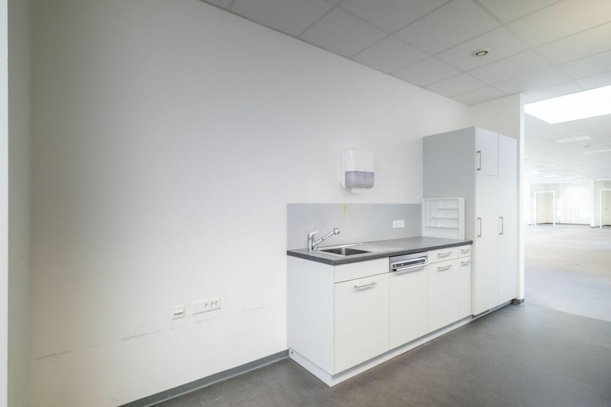 Attraktive Büroräumlichkeiten ab 250 m2  - hell, modern und zentral