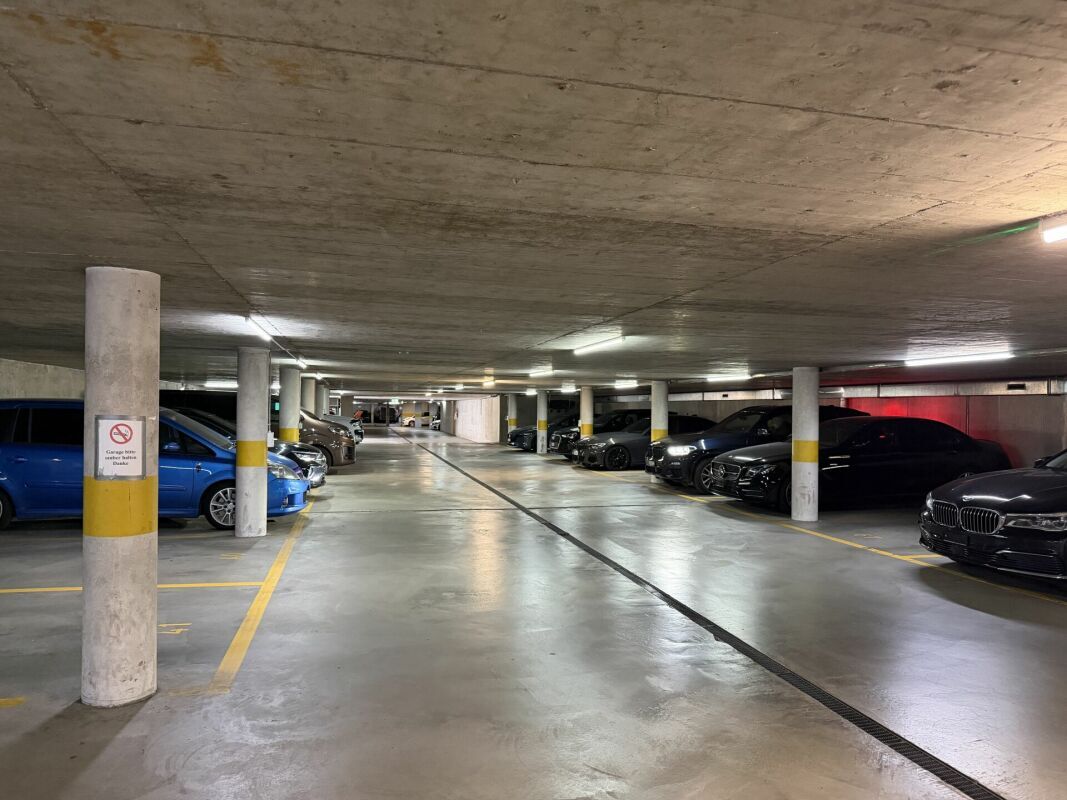 Attraktive Tiefgaragenplätze mit optimaler Verkehrsanbindung in Haag