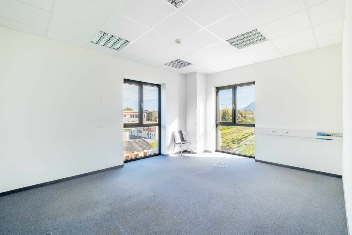 Attraktives Büro für Unternehmen & Agenturen - hell, modern und zentral in Buchs SG