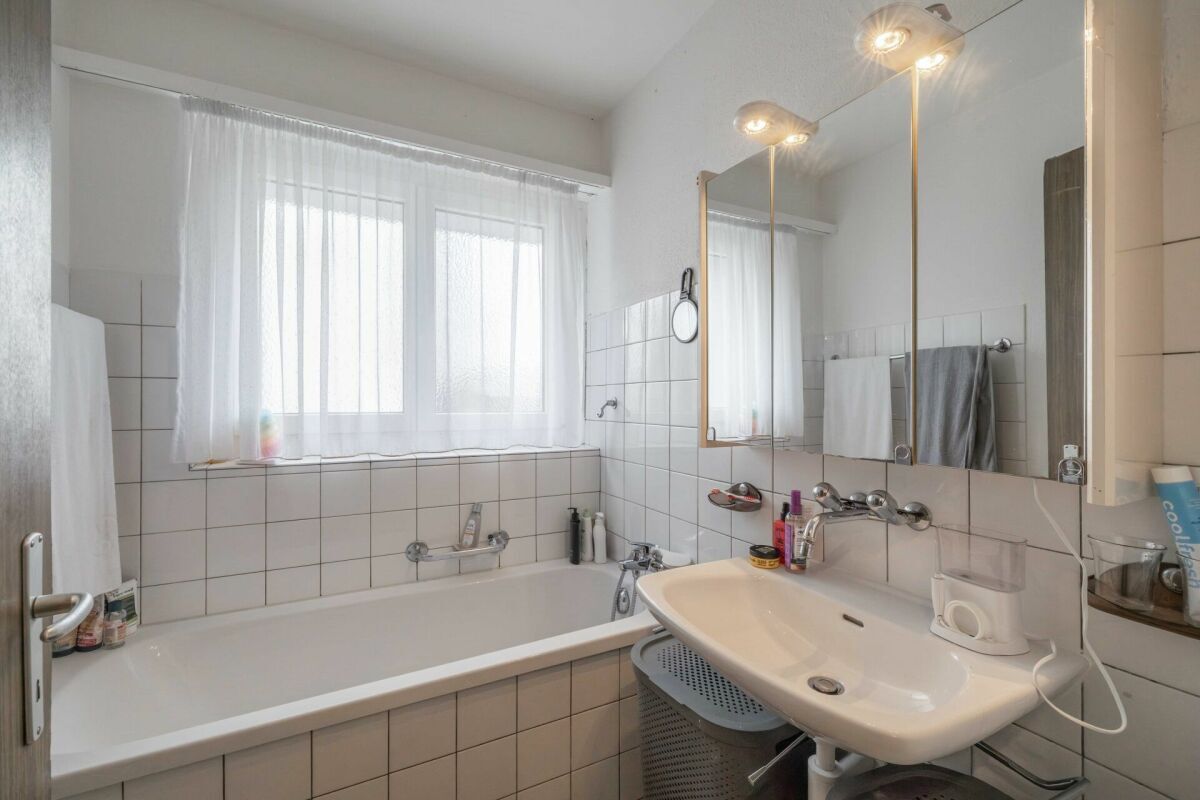 Attraktives Renditeobjekt: 2 Mehrfamilienhäuser mit 15 Wohnungen