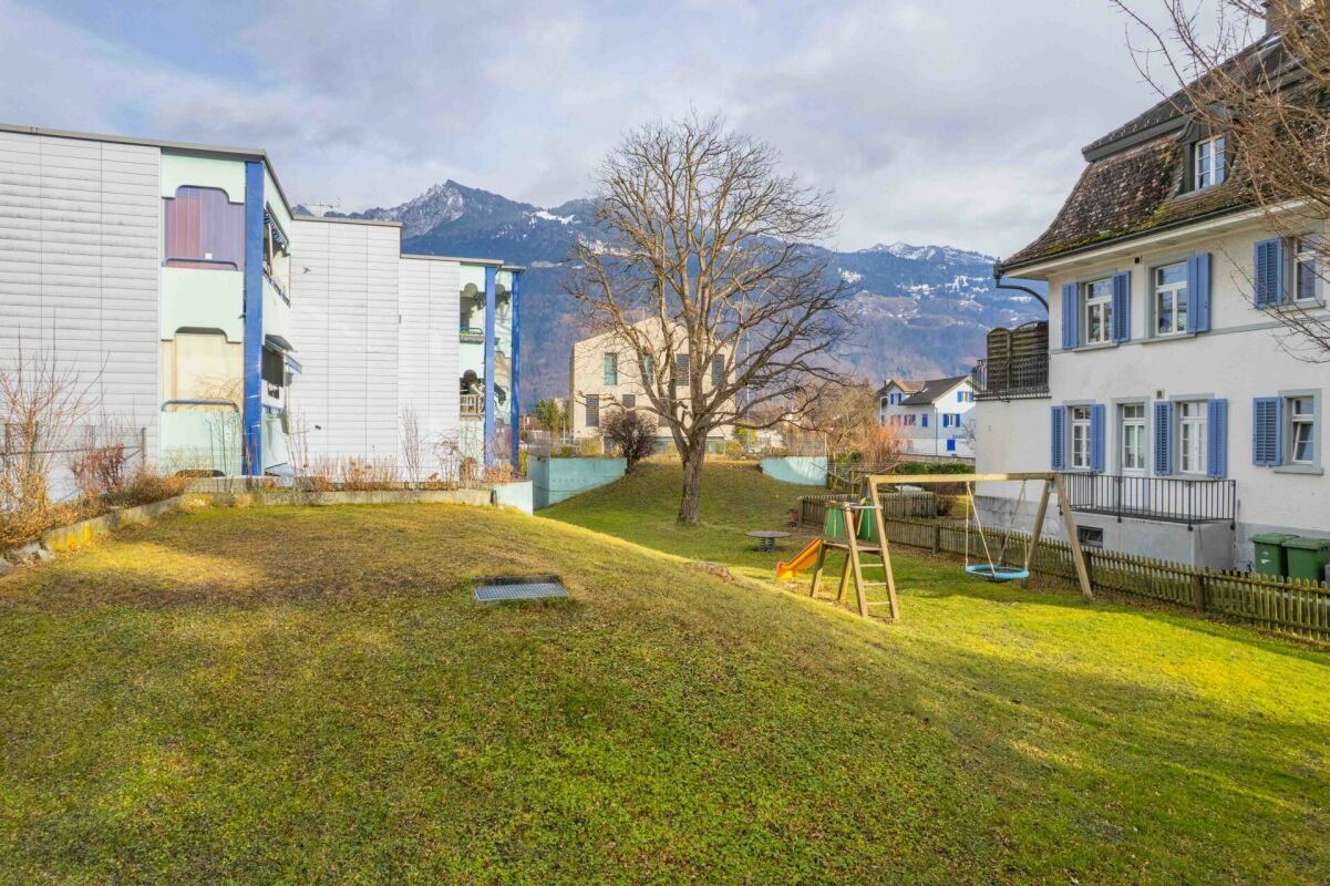 Attraktives Renditeobjekt: 2 Mehrfamilienhäuser mit 15 Wohnungen