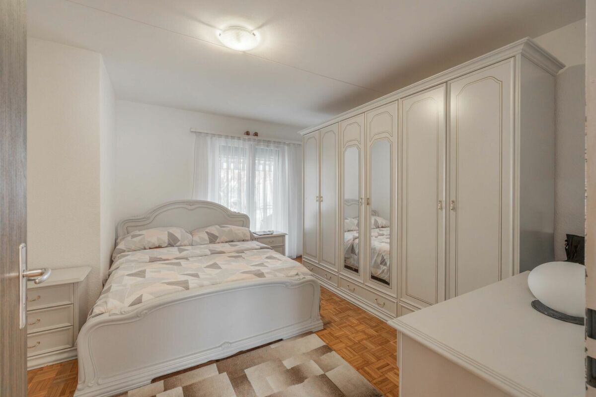 Attraktives Renditeobjekt: 2 Mehrfamilienhäuser mit 15 Wohnungen