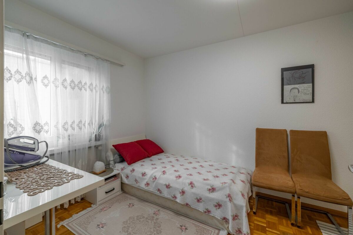 Attraktives Renditeobjekt: 2 Mehrfamilienhäuser mit 15 Wohnungen