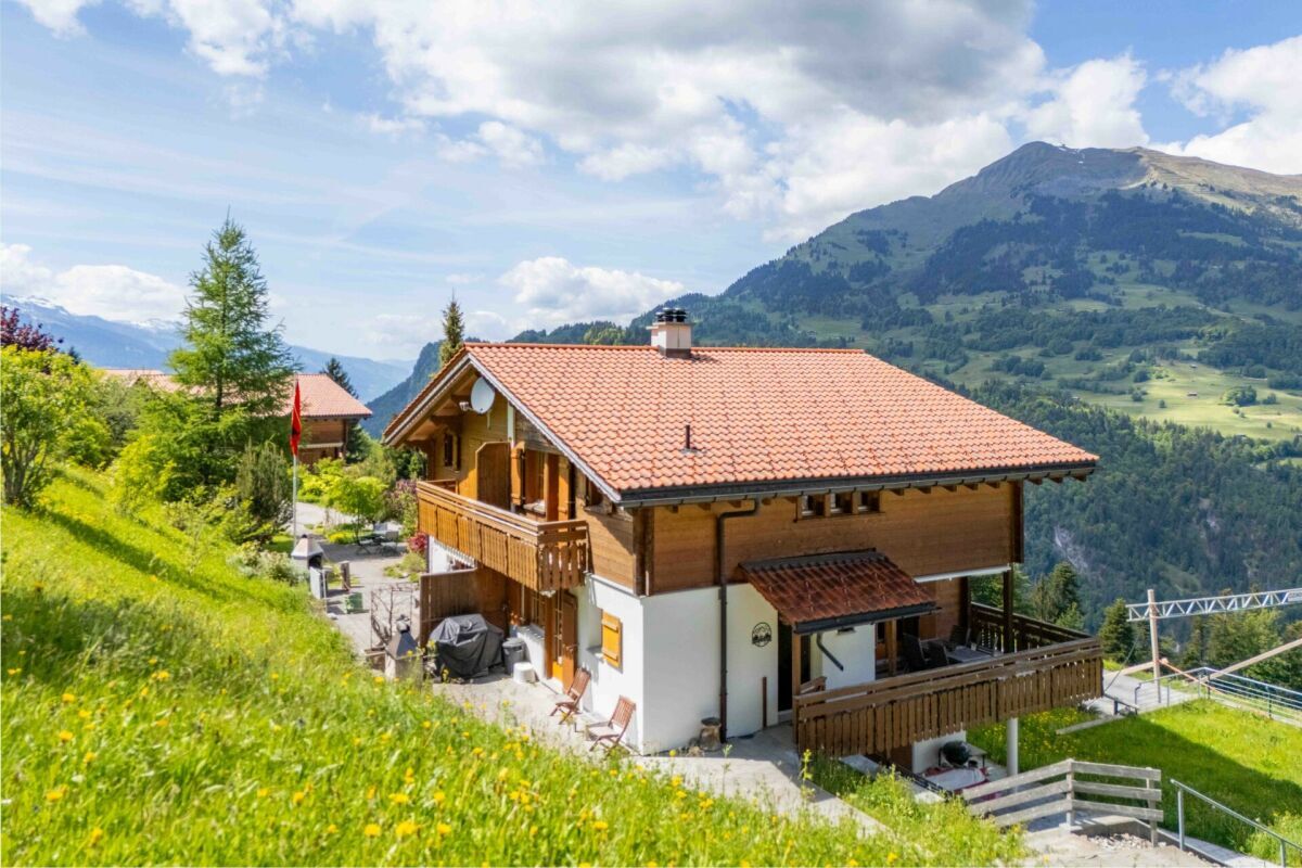 Chaletzauber 4.5 Zimmer-Maisonettewohnung mit atemberaubender Aussicht
