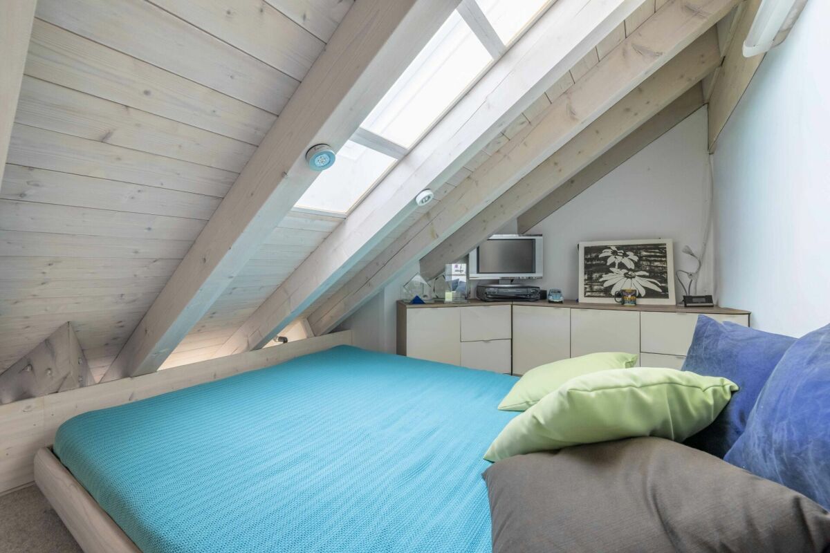 Charmante 3.5-Zimmer Dachwohnung mit Cheminée und stilvollem Ausbau