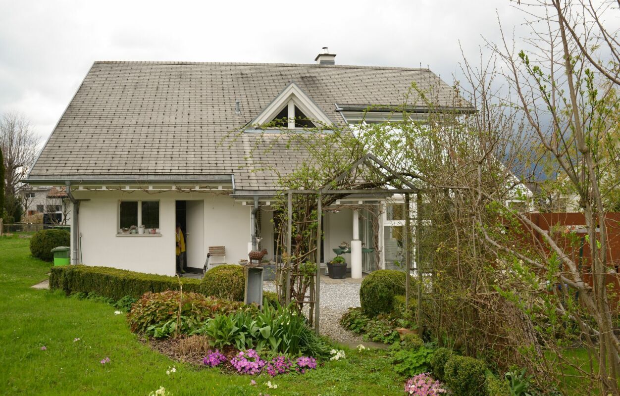 Einfamilienhaus an ruhiger und naturnaher Wohnlage mit Schlossblick