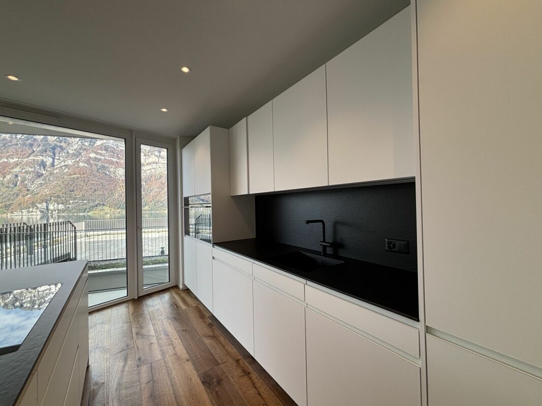 Exklusive 5.5 Zimmer-Terrassenwohnung mit Blick auf den Walensee