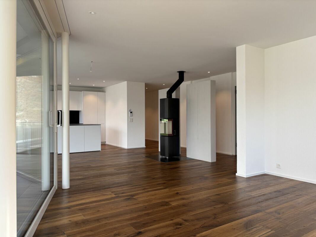 Exklusive 5.5 Zimmer-Terrassenwohnung mit Blick auf den Walensee