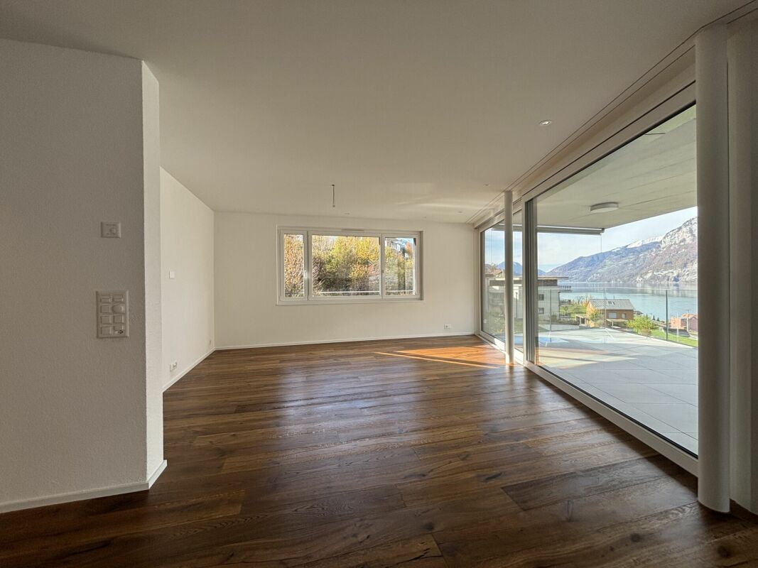 Exklusive 5.5 Zimmer-Terrassenwohnung mit Blick auf den Walensee