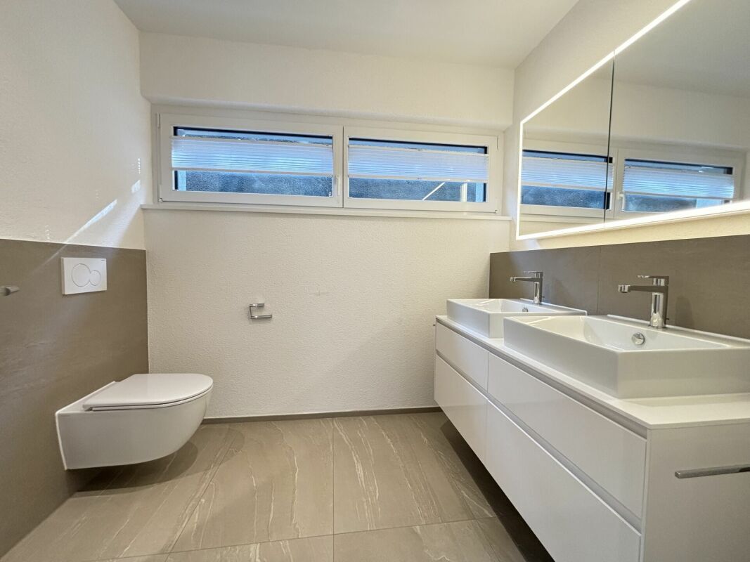 Exklusive 5.5 Zimmer-Terrassenwohnung mit Blick auf den Walensee