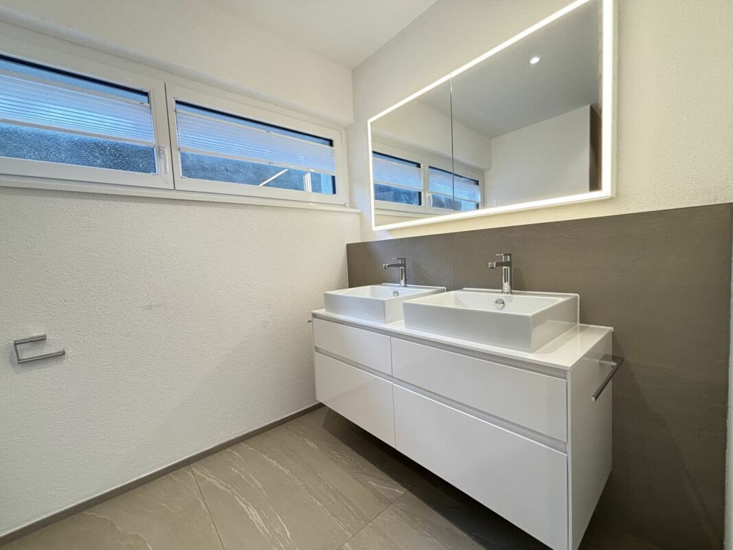 Exklusive 5.5 Zimmer-Terrassenwohnung mit Blick auf den Walensee