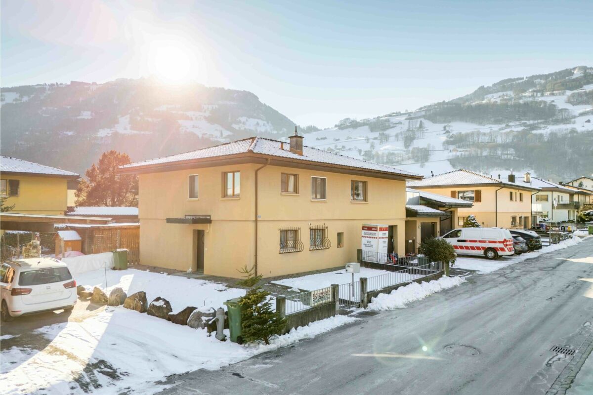 Familienfreundliches 5.5 Zi.-Einfamilienhaus an Toplage zu verkaufen