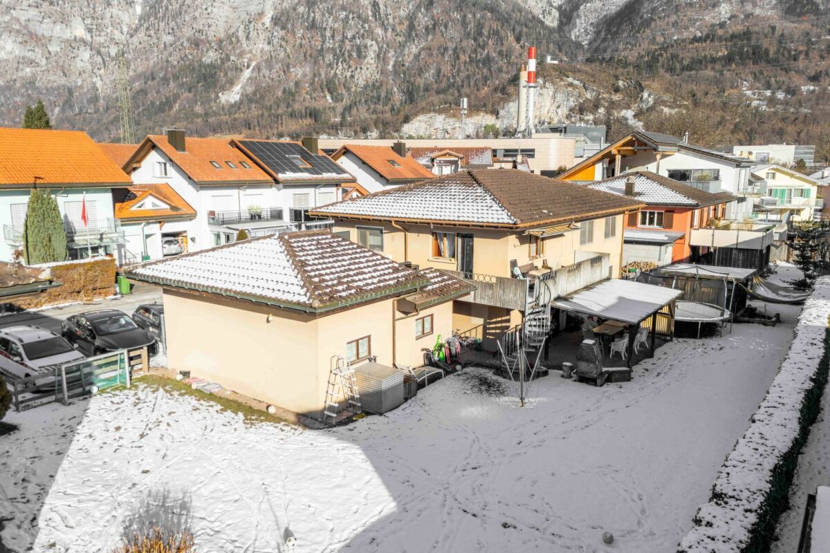 Familienfreundliches 5.5 Zi.-Einfamilienhaus an Toplage zu verkaufen