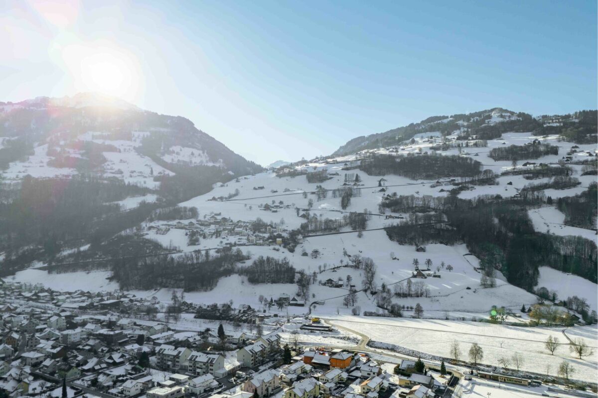 Familienfreundliches 5.5 Zi.-Einfamilienhaus an Toplage zu verkaufen