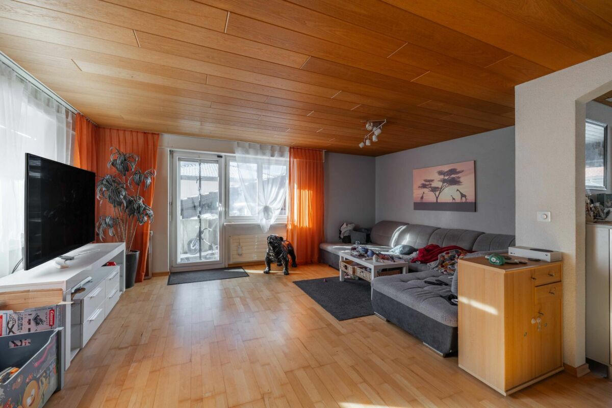 Familienfreundliches 5.5 Zi.-Einfamilienhaus an Toplage zu verkaufen