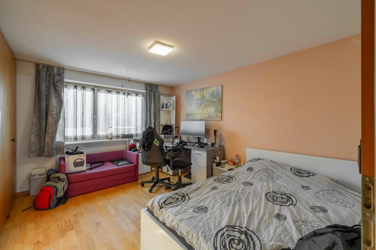 Familienfreundliches 5.5 Zi.-Einfamilienhaus an Toplage zu verkaufen