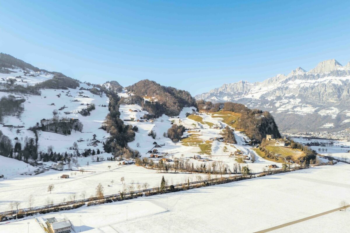 Familienfreundliches 5.5 Zi.-Einfamilienhaus an Toplage zu verkaufen