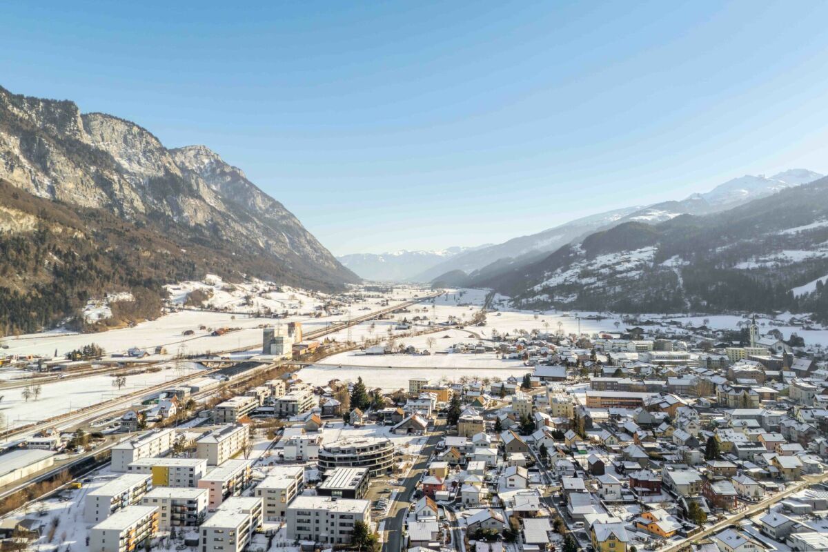 Familienfreundliches 5.5 Zi.-Einfamilienhaus an Toplage zu verkaufen