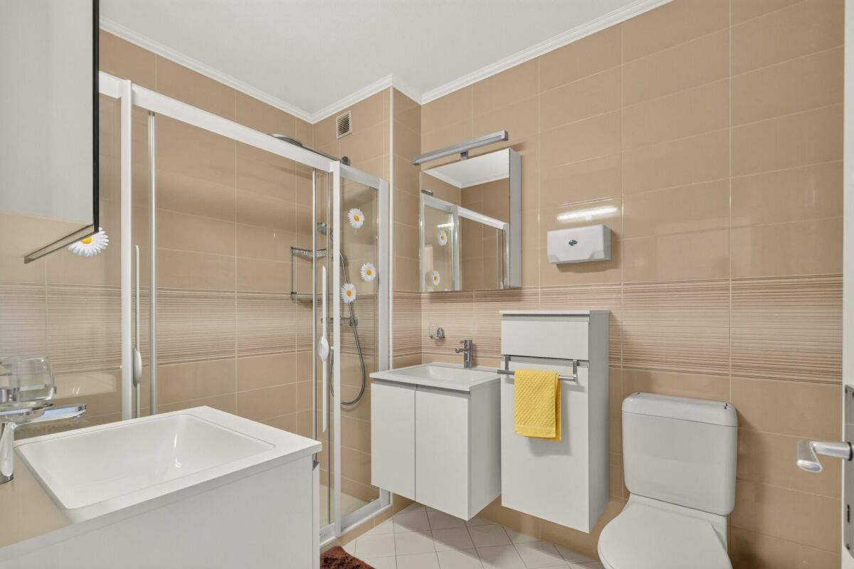 Gepflegte 3.5 Zimmer-Ferienwohnung am Lago Maggiore in Tenero