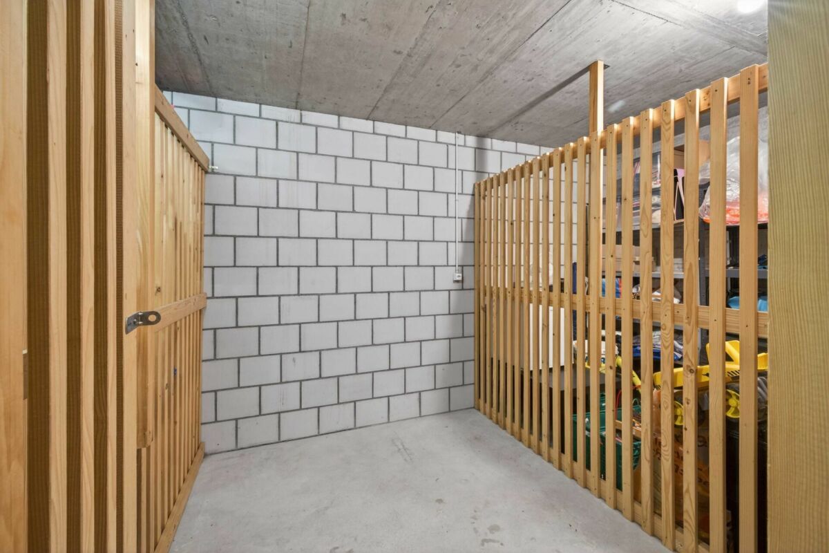 Grosszügige 3.5-Zimmmerwohnung im Erdgeschoss mit Gartensitzplatz und Bergblick