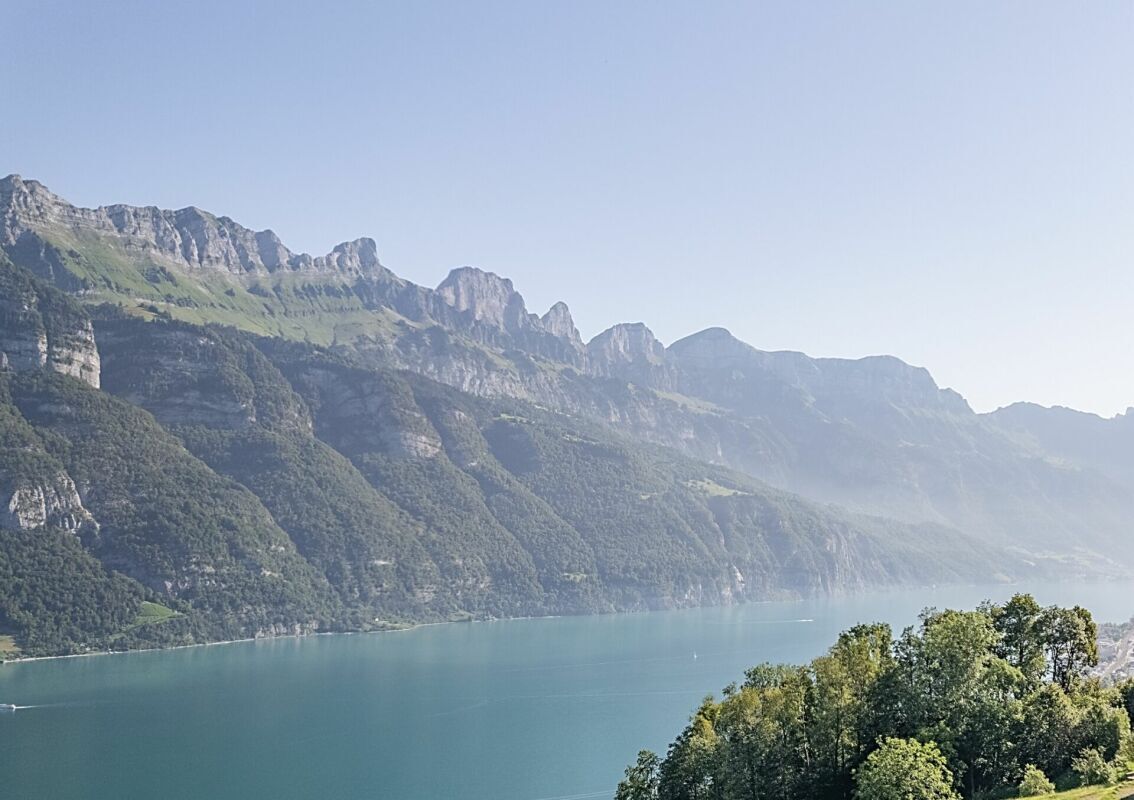Neubau - exklusive 4.5 Zimmer-Dachwohnung über dem Walensee