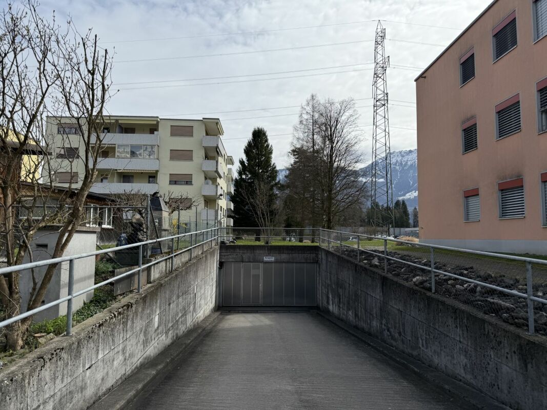 Vielseitig nutzbare Tiefgaragenplätze mit optimaler Autobahnanbindung in Haag